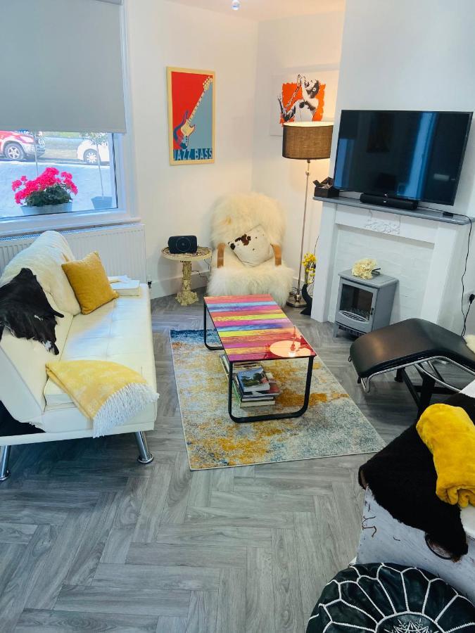 Funky Cozy Cottage With Outside Space ايستبورن المظهر الخارجي الصورة